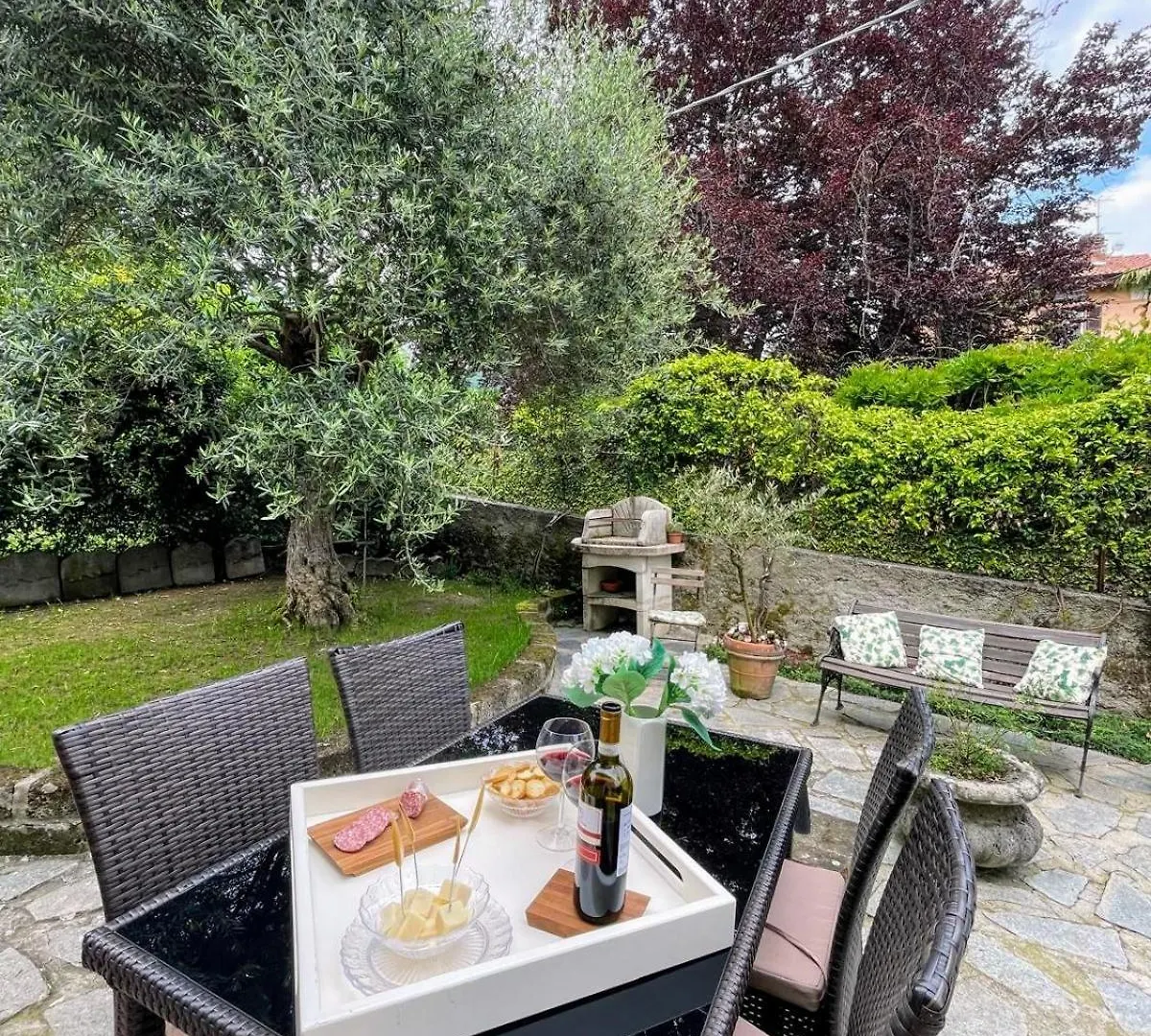La Bolvedrina - Lake Como Villa Apartments - Garden & First Floor Tremezzo