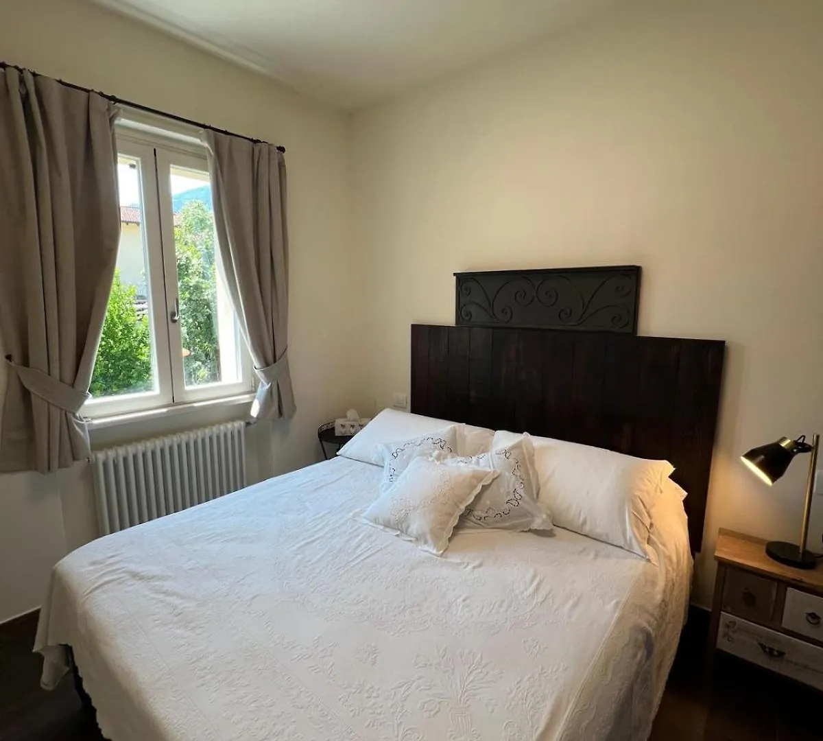 La Bolvedrina - Lake Como Villa Apartments - Garden & First Floor Tremezzo